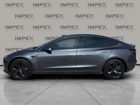 Used 2020 Tesla Model 3 Performance image 2