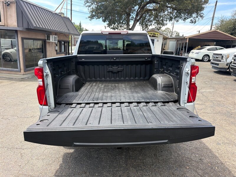 Used 2019 Chevrolet Silverado 1500 RST AWD/4WD image 30