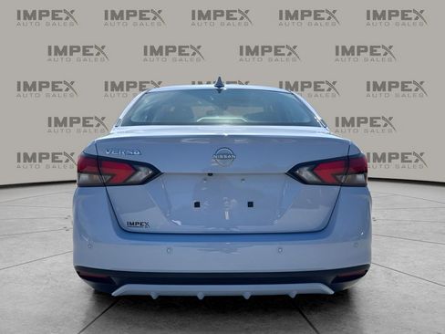 Used 2025 Nissan Versa SV FWD image 4