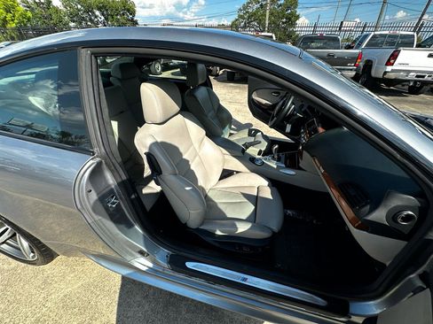 Used 2006 BMW M6 Coupe image 15
