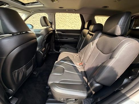 Used 2022 Hyundai Palisade SEL w/ 8P Bench Seat Package AWD/4WD image 18