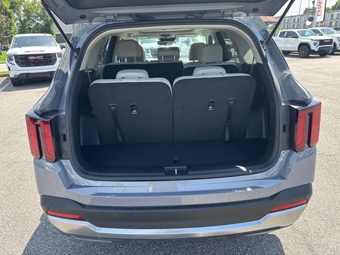 New 2025 Kia Sorento S w/ Panoramic Sunroof Package image 18