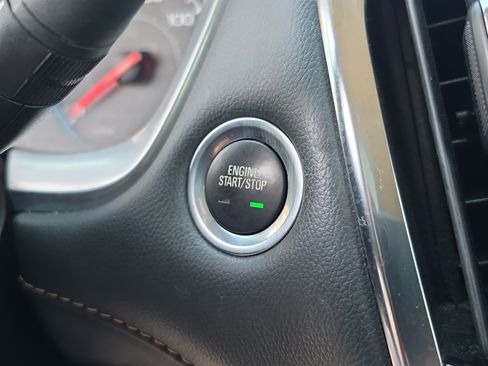 Certified 2021 Chevrolet Traverse LS FWD image 29
