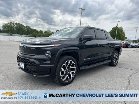 New 2024 Chevrolet Silverado EV RST image 3