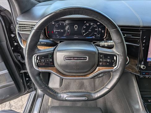 Used 2022 Jeep Grand Wagoneer Series II w/ Convenience Group III AWD/4WD image 16