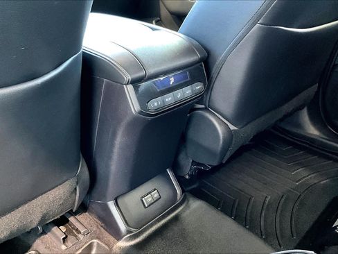 Used 2022 Toyota Highlander XSE FWD image 33