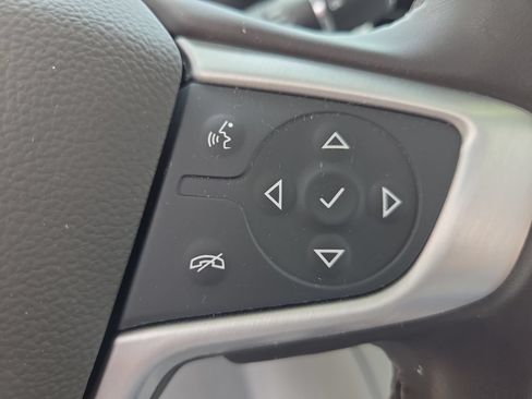 Used 2023 GMC Acadia SLT FWD image 29