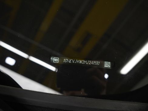 Used 2021 Chevrolet Traverse RS w/ LPO, Floor Liner Package image 33