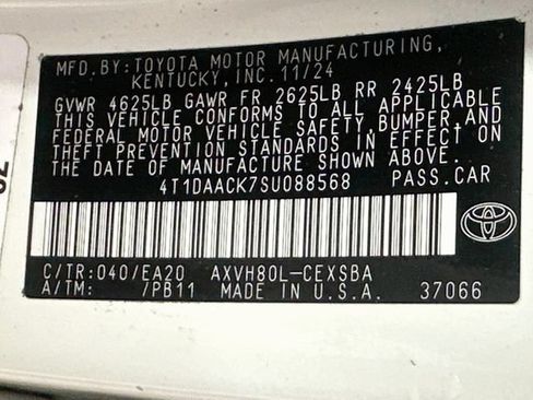 Used 2025 Toyota Camry SE FWD image 32