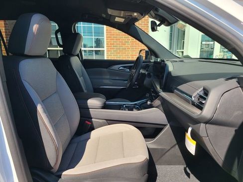 New 2026 Chevrolet Traverse LT w/ Driver Confidence Package image 19