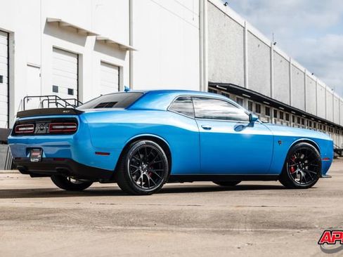 Used 2015 Dodge Challenger SRT Hellcat image 5