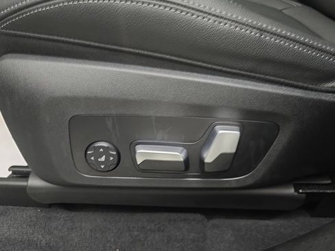 Used 2023 BMW X3 xDrive30i w/ Premium Package w/ZPA AWD/4WD image 13