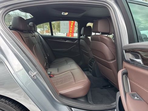 Used 2023 BMW M550i xDrive image 19