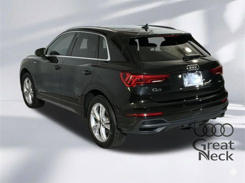 Used 2023 Audi Q3 2.0T Premium w/ Convenience Package image 8