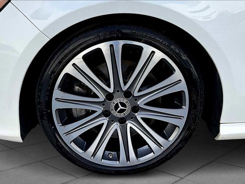 Used 2018 Mercedes-Benz CLA 250 image 9