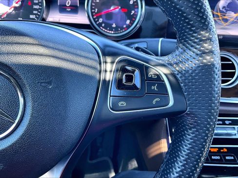 Used 2018 Mercedes-Benz E 400 E 400 image 22