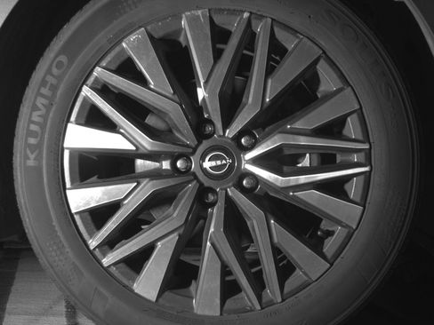 Used 2025 Nissan Altima 2.5 SV image 13