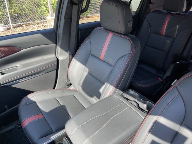 New 2027 Chevrolet Traverse RS w/ LPO, Floor Liner Package AWD/4WD image 26