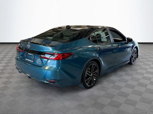 Used 2025 Toyota Camry XSE FWD image 7