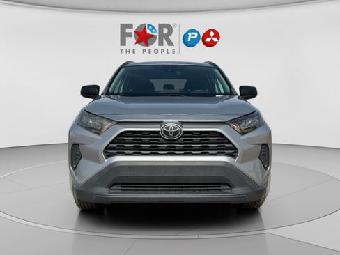 Used 2021 Toyota RAV4 LE image 8