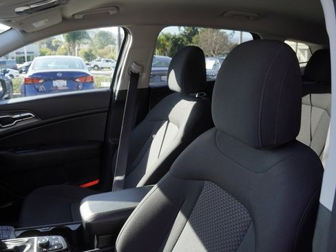 Used 2024 Kia Sportage LX image 15