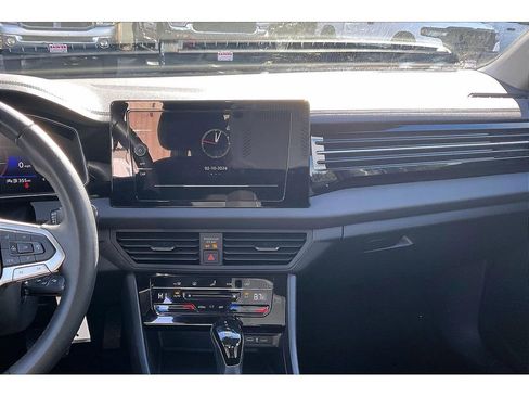 Used 2025 Volkswagen Jetta S image 6