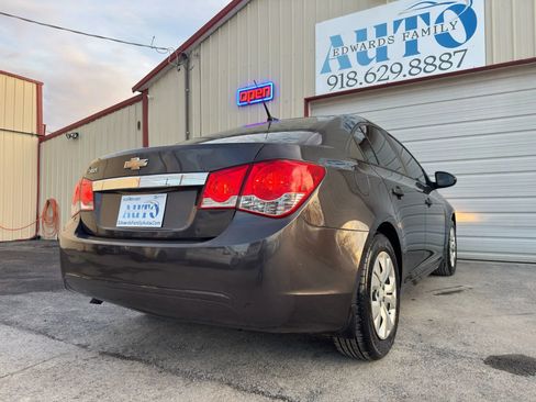 Used 2014 Chevrolet Cruze LS image 14