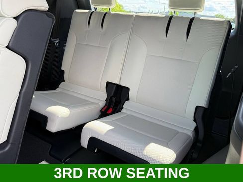 Used 2024 Lexus LX 600 4WD w/ Luxury Package image 12