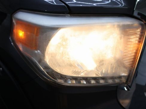 Used 2016 Toyota Tundra SR5 image 24