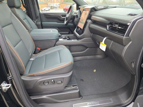 New 2026 GMC Yukon XL AT4 image 7