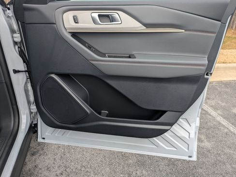 New 2026 Ford Explorer Active image 36