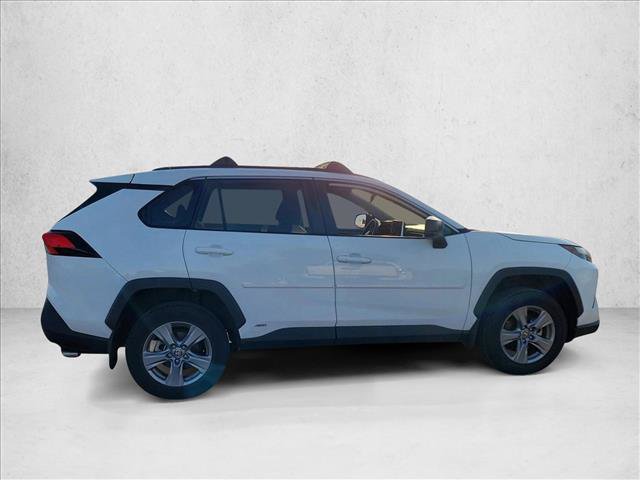 Used 2023 Toyota RAV4 LE AWD/4WD image 4