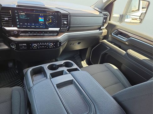 Used 2025 Chevrolet Silverado 2500 LT w/ Convenience Package AWD/4WD image 12