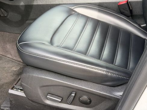 Certified 2023 Ford Edge SEL image 17