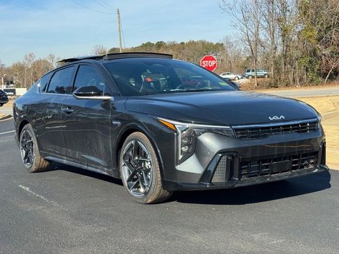 New 2025 Kia K4 GT-Line image 1
