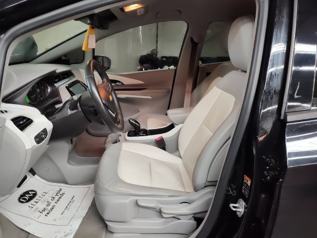 Used 2017 Chevrolet Bolt Premier FWD image 5