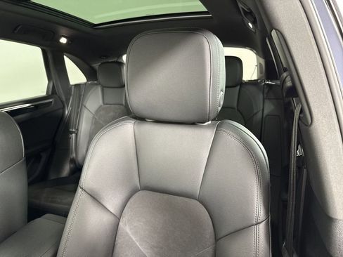 Certified 2021 Porsche Macan S image 41