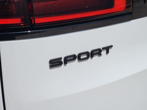 Certified 2025 Land Rover Range Rover Sport Dynamic SE AWD/4WD image 34