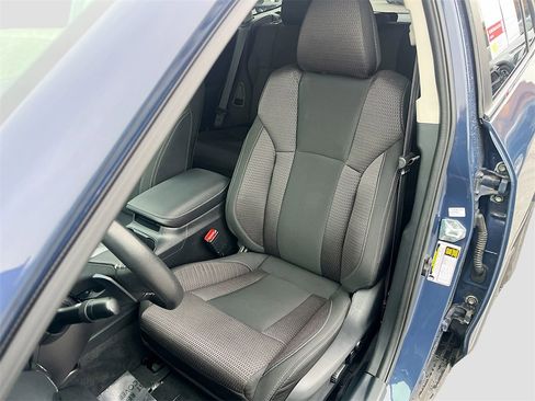 Used 2025 Subaru Outback Premium w/ Popular Package #1A image 18