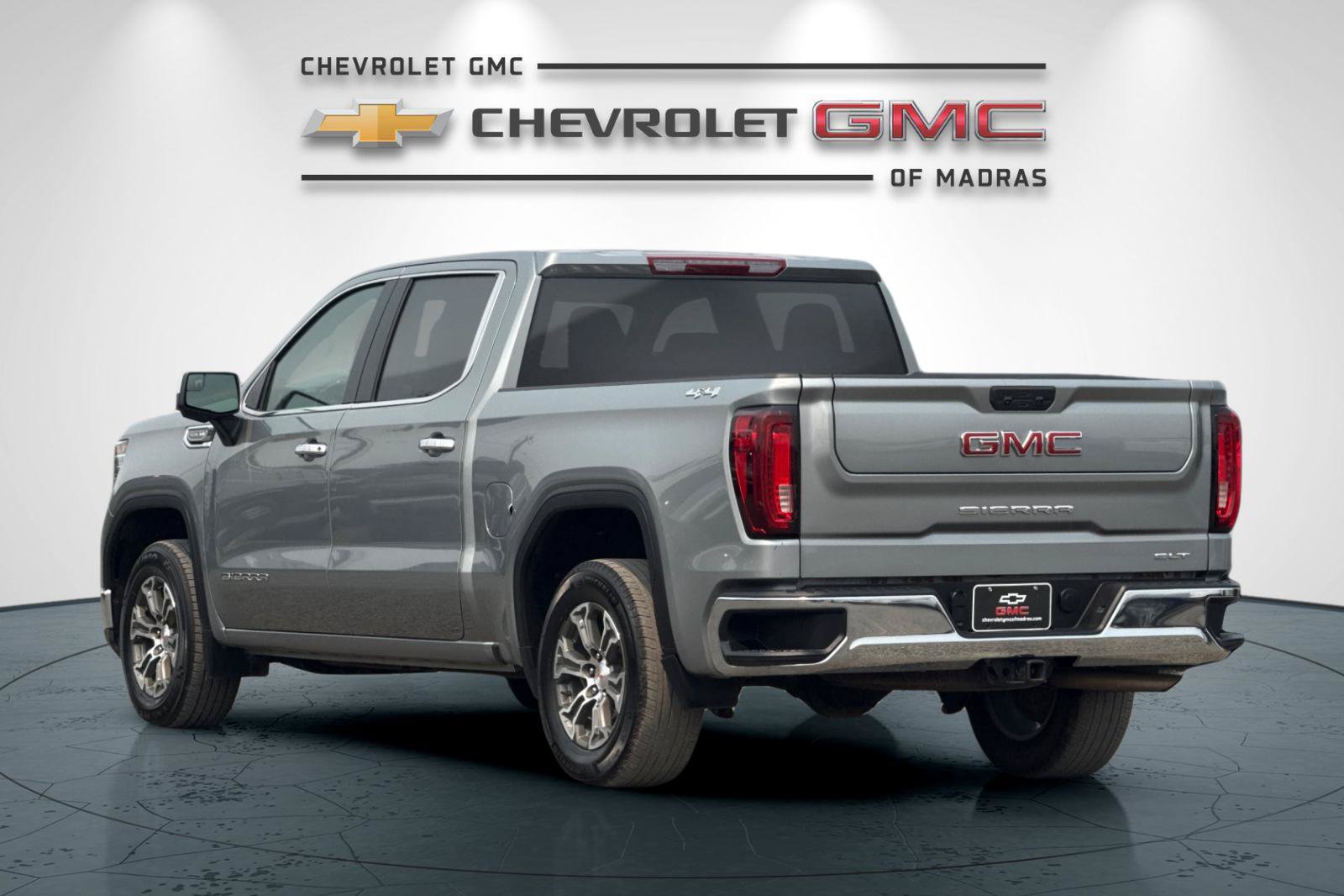Used 2025 GMC Sierra 1500 SLT AWD/4WD image 5