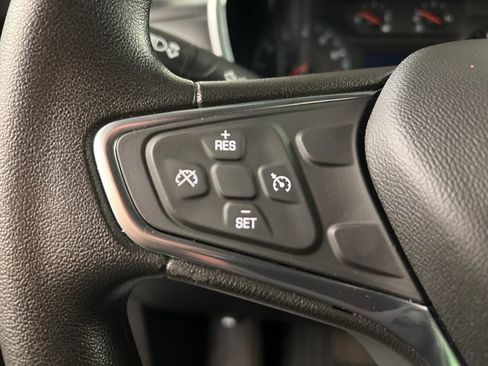 Used 2018 Chevrolet Equinox LT image 16