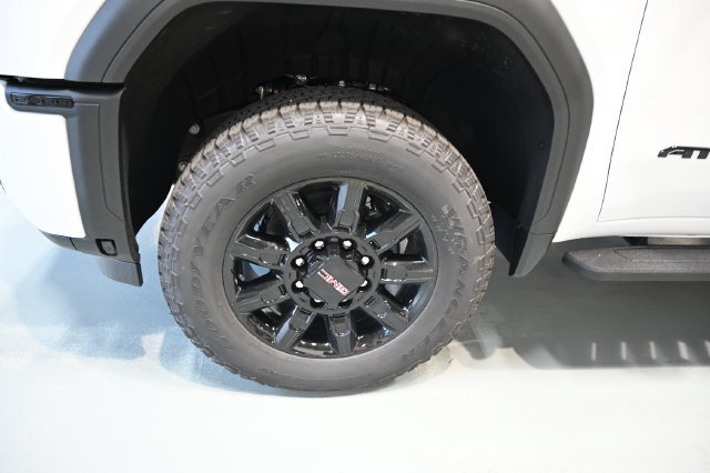 New 2026 GMC Sierra 2500 AT4 w/ AT4 Premium Plus Package AWD/4WD image 36
