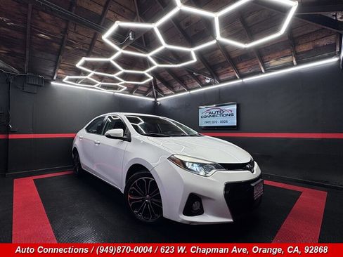 Used 2015 Toyota Corolla S FWD image 1