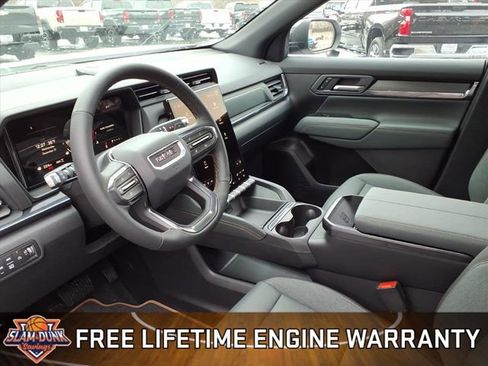 New 2026 GMC Terrain AT4 w/ Technology Package II image 3