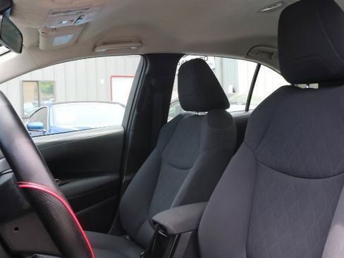 Used 2021 Toyota Corolla LE FWD image 8