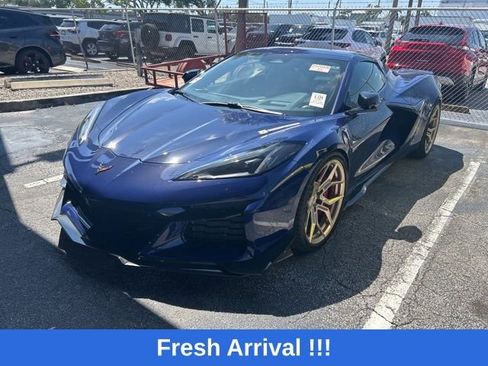 Used 2025 Chevrolet Corvette Z06 RWD image 2