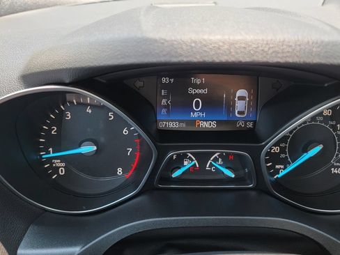 Used 2017 Ford Escape Titanium w/ Equipment Group 301A FWD image 19