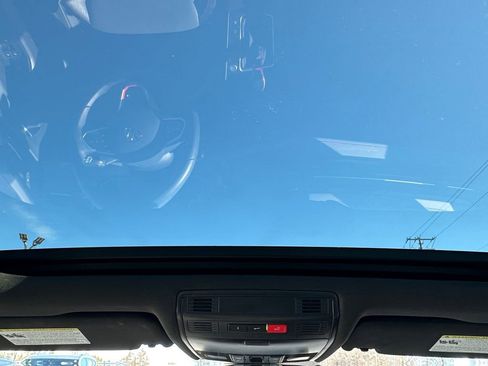 Used 2025 Volkswagen Jetta GLI Autobahn w/ GLI Black Package image 22