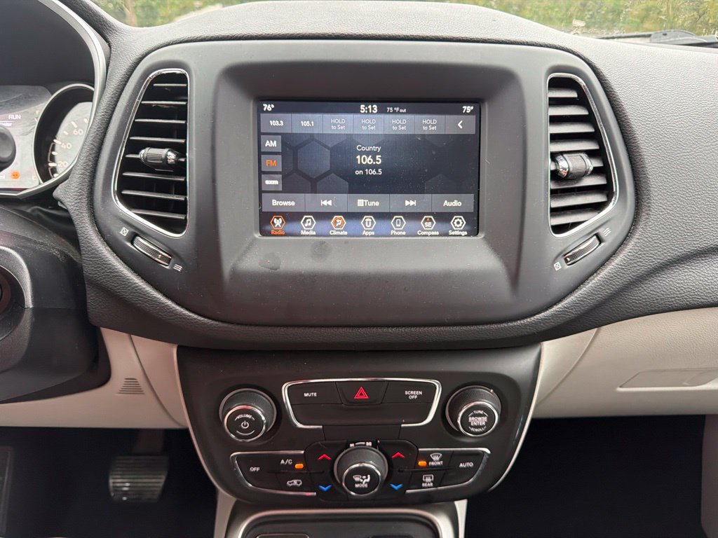 Used 2021 Jeep Compass Latitude FWD image 30