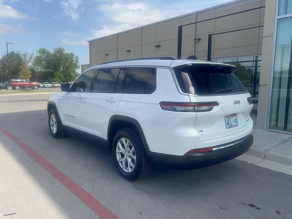 Used 2022 Jeep Grand Cherokee L Limited w/ Luxury Tech Group II RWD image 6